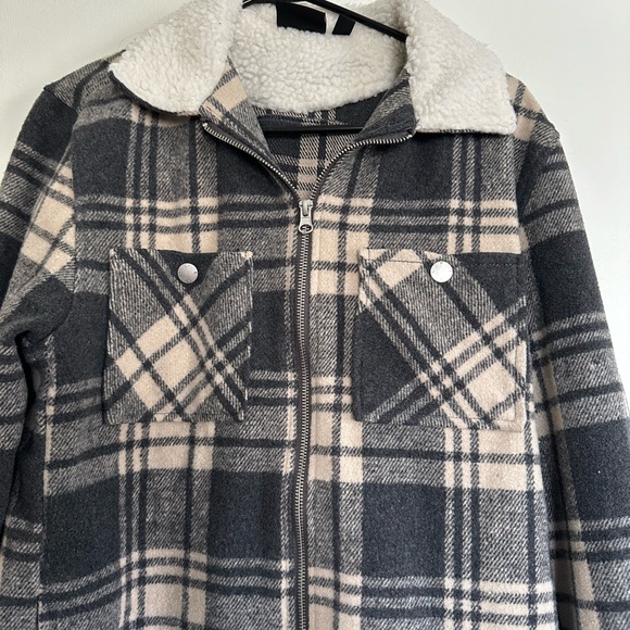 Jacket - Picture 2 of 4